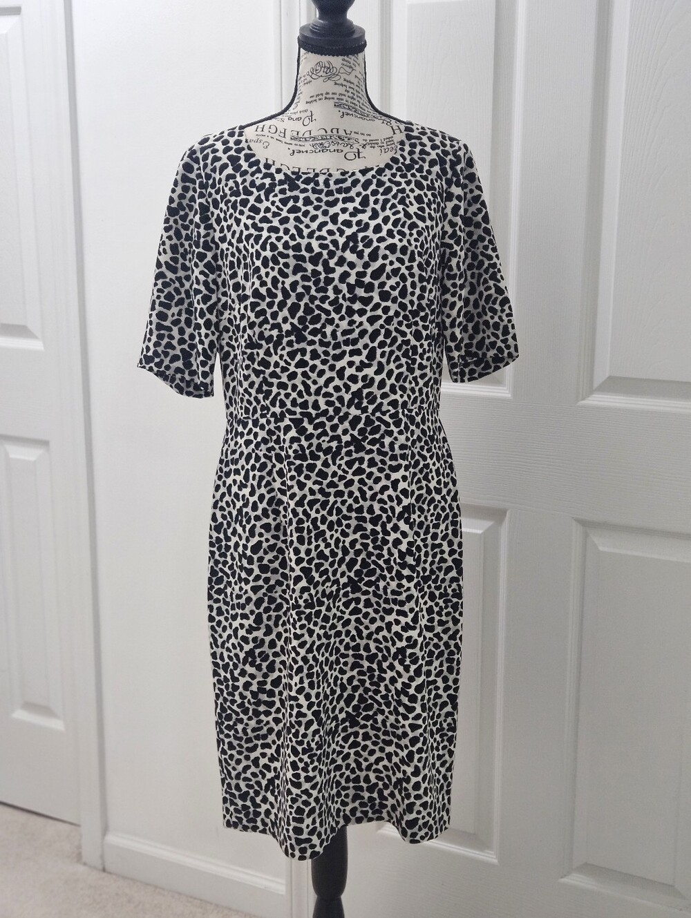 Talbots Black and White Midi Animal Print Dress Sz 10